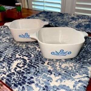 Corningware 2 3/4 cup microwave, range and oven safe